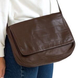 Vintage Les Copains Brown Leather Shoulder Bag Made in Italy Size OS